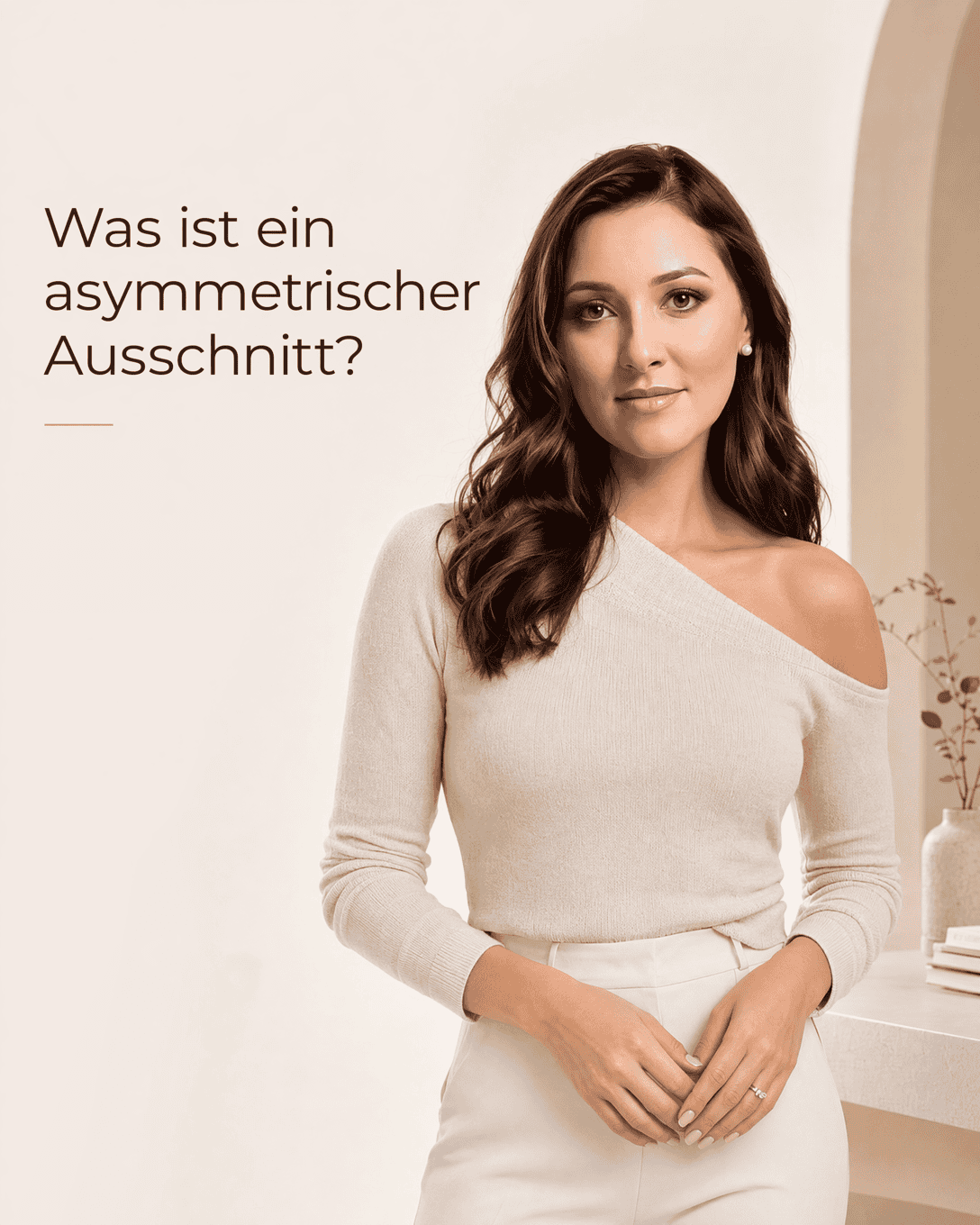 Oberteil mit asymmetrisch verlaufendem Ausschnitt, einer höheren Schulterseite und klarer diagonaler Linienführung