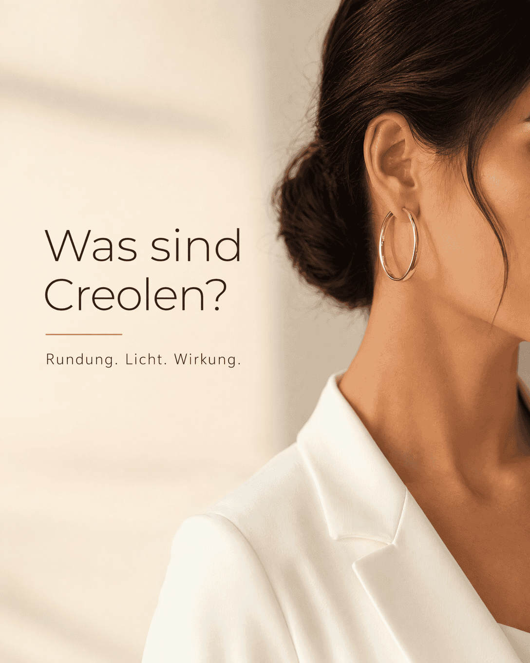 Editoriale Grafik zu Creolen mit abstrahierten Formen, ruhigen Farbfeldern und hochwertiger Anmutung