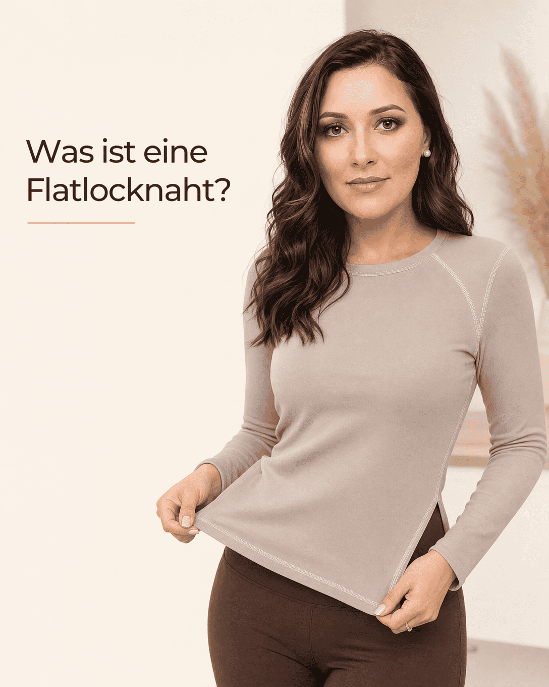 Flach auseinandergelegte Flatlocknaht mit Leiterstichen auf einer und Greiferschlingen auf der anderen Seite