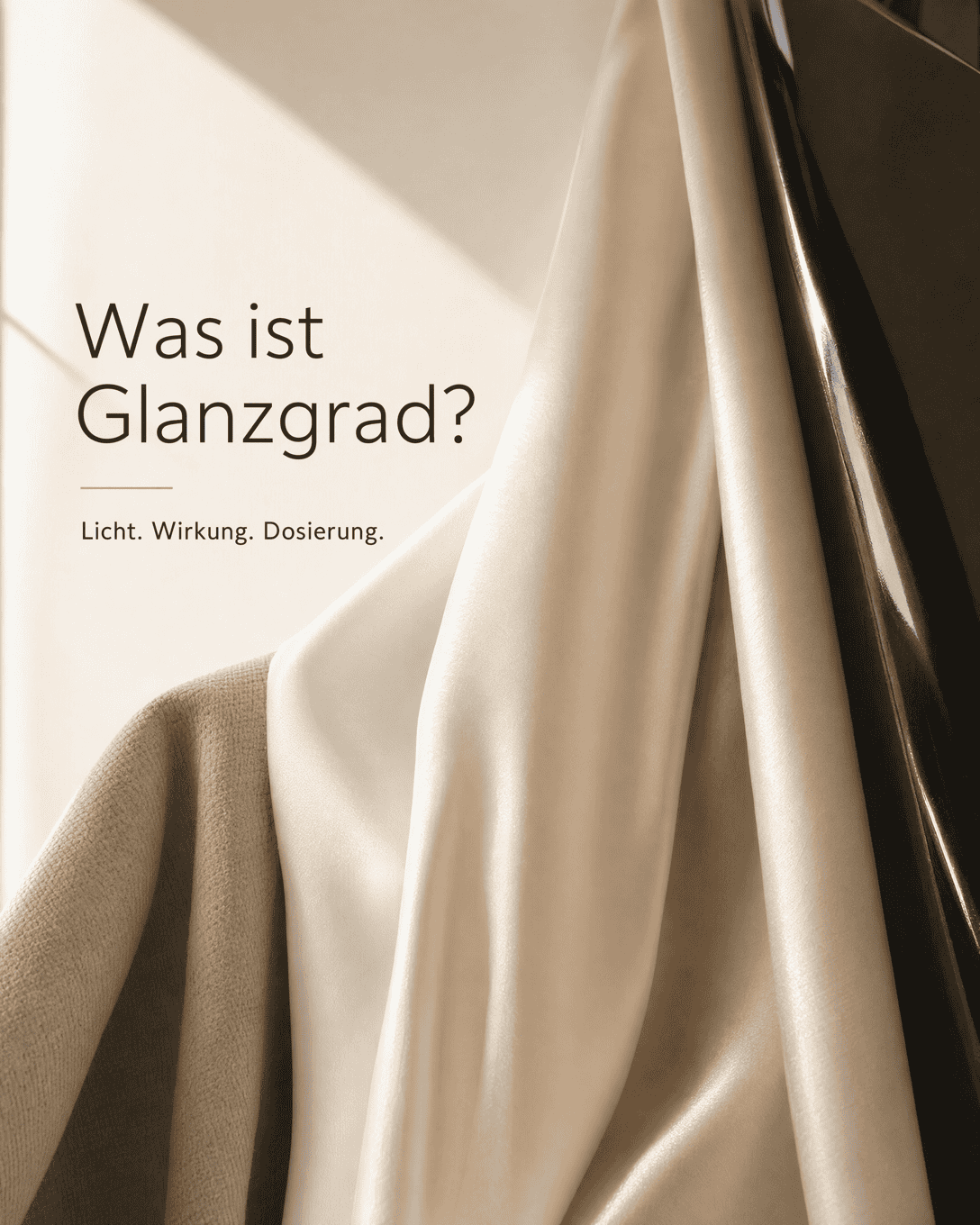 Editoriale Grafik mit matten und glänzenden Stoffflächen, Lichtreflex und feiner Materialkante