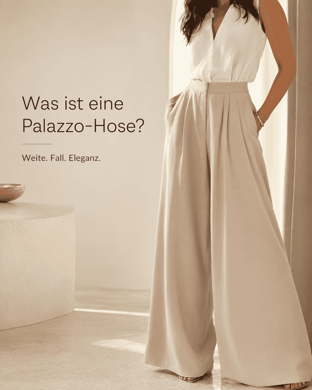 Editoriale Grafik zu Palazzo-Hose mit ruhigen Formen, Stofflinien und ESKYNA Farbwelt