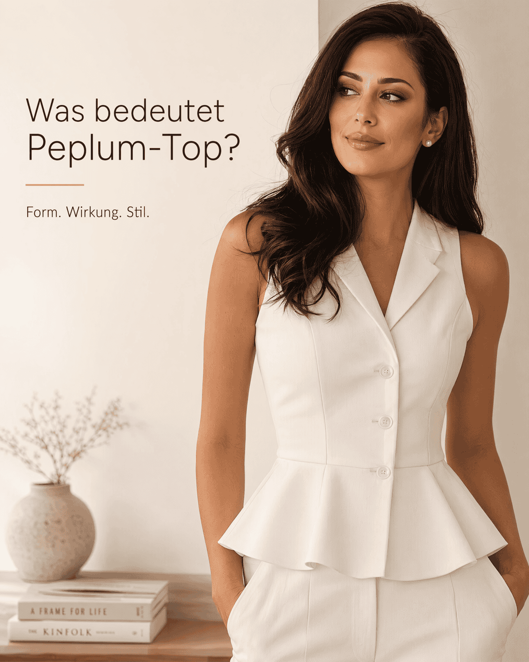 Editoriale Glossar-Grafik zu Peplum-Top mit ruhigen Farbfeldern und feiner Linienführung