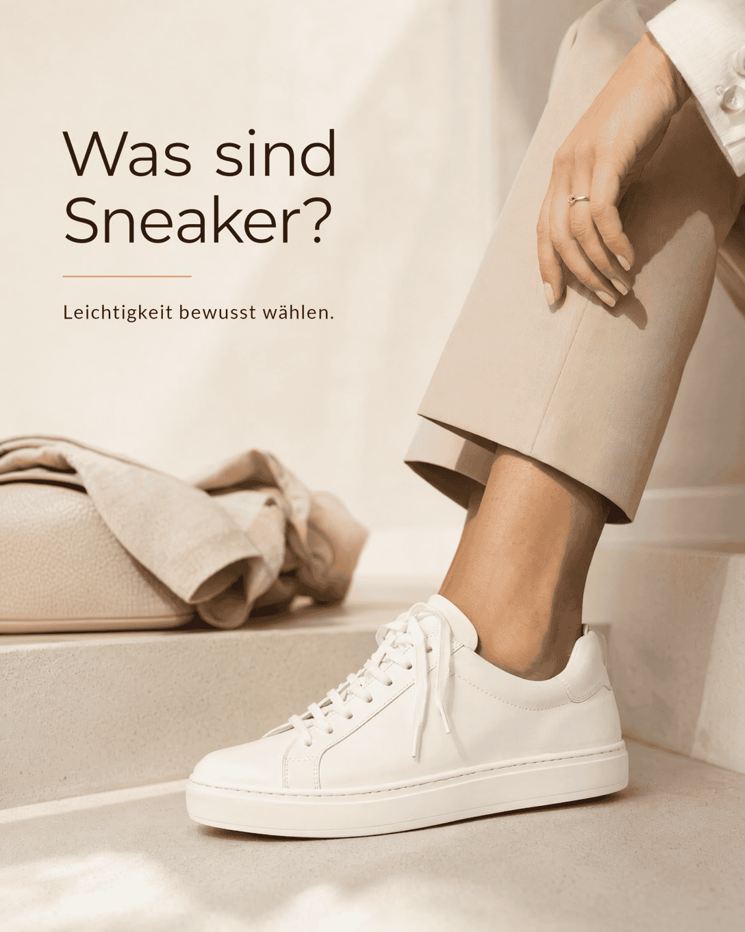 Editoriale Grafik mit stilisiertem Sneaker, klarer Sohle und neutralen Farbfeldern
